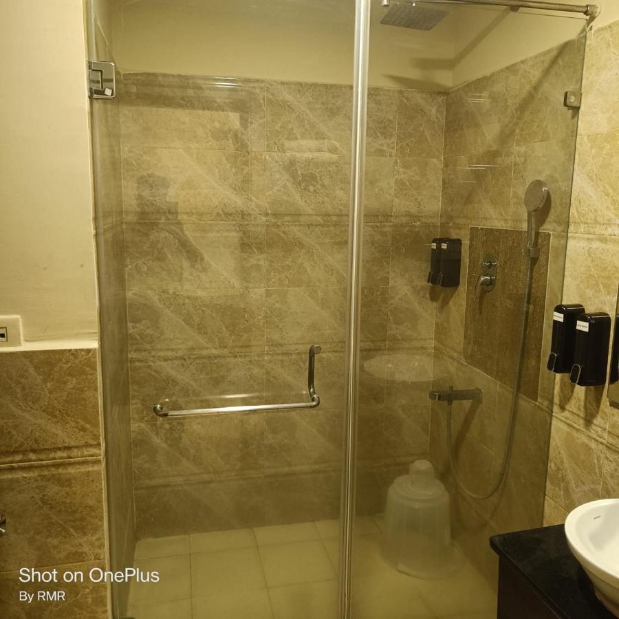 Astra Hotels & Suites Whitefield Near To Nallurahalli Metro Station And Ktpo บังกาลอร์ ภายนอก รูปภาพ