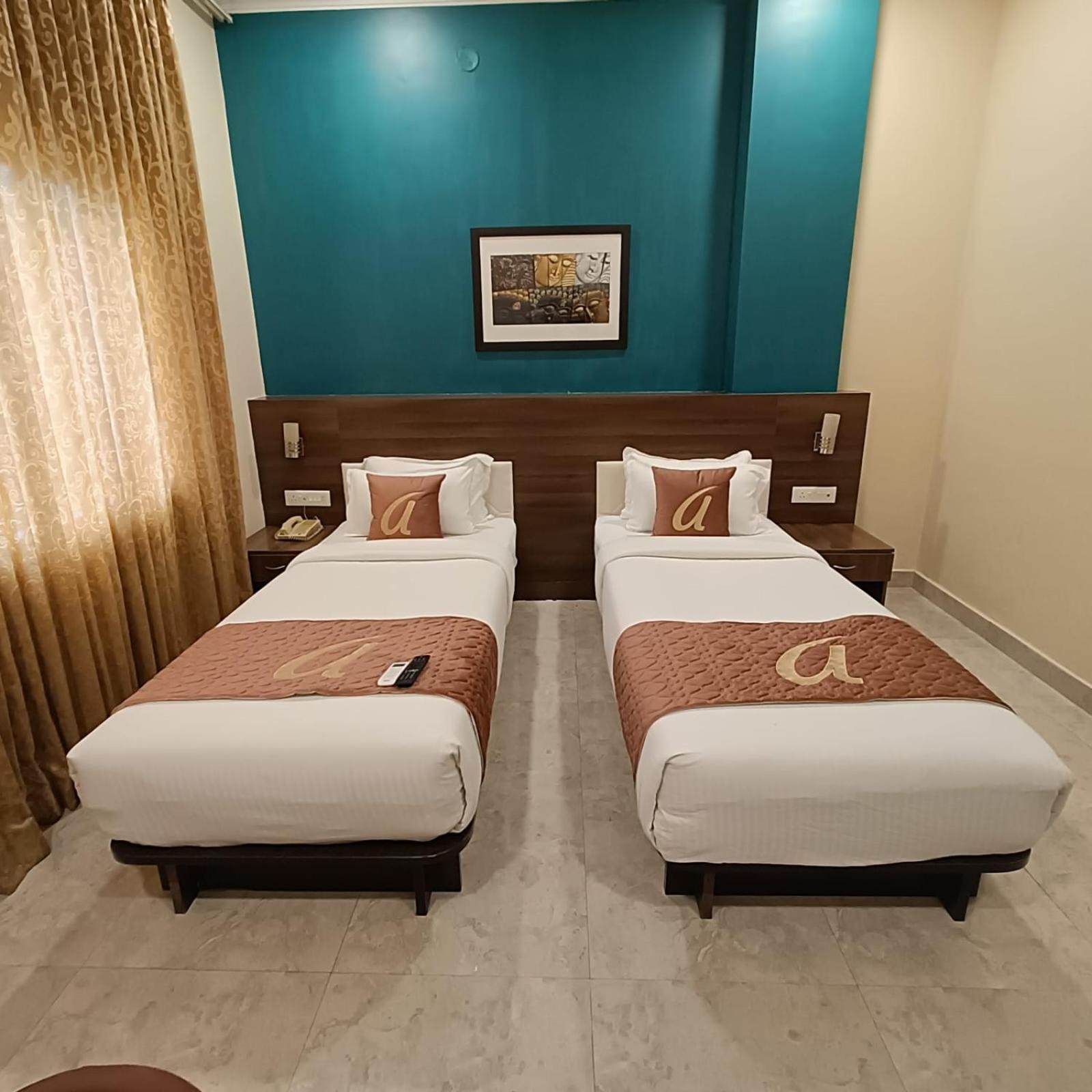 Astra Hotels & Suites Whitefield Near To Nallurahalli Metro Station And Ktpo บังกาลอร์ ภายนอก รูปภาพ