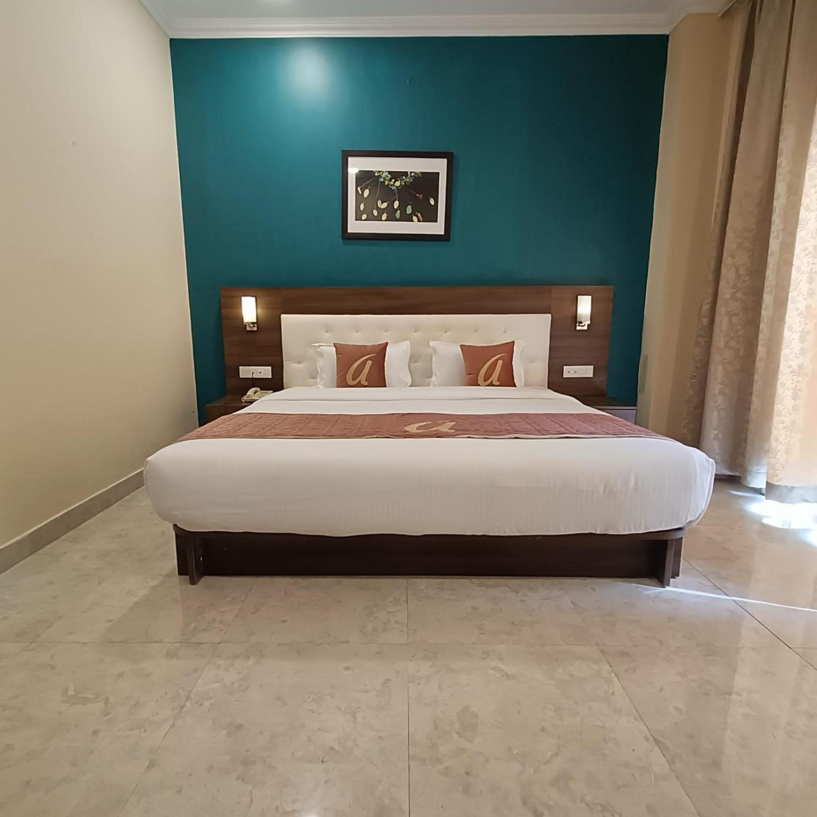 Astra Hotels & Suites Whitefield Near To Nallurahalli Metro Station And Ktpo บังกาลอร์ ภายนอก รูปภาพ