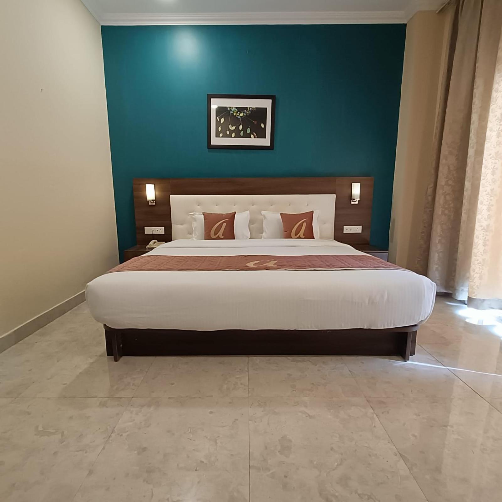 Astra Hotels & Suites Whitefield Near To Nallurahalli Metro Station And Ktpo บังกาลอร์ ภายนอก รูปภาพ